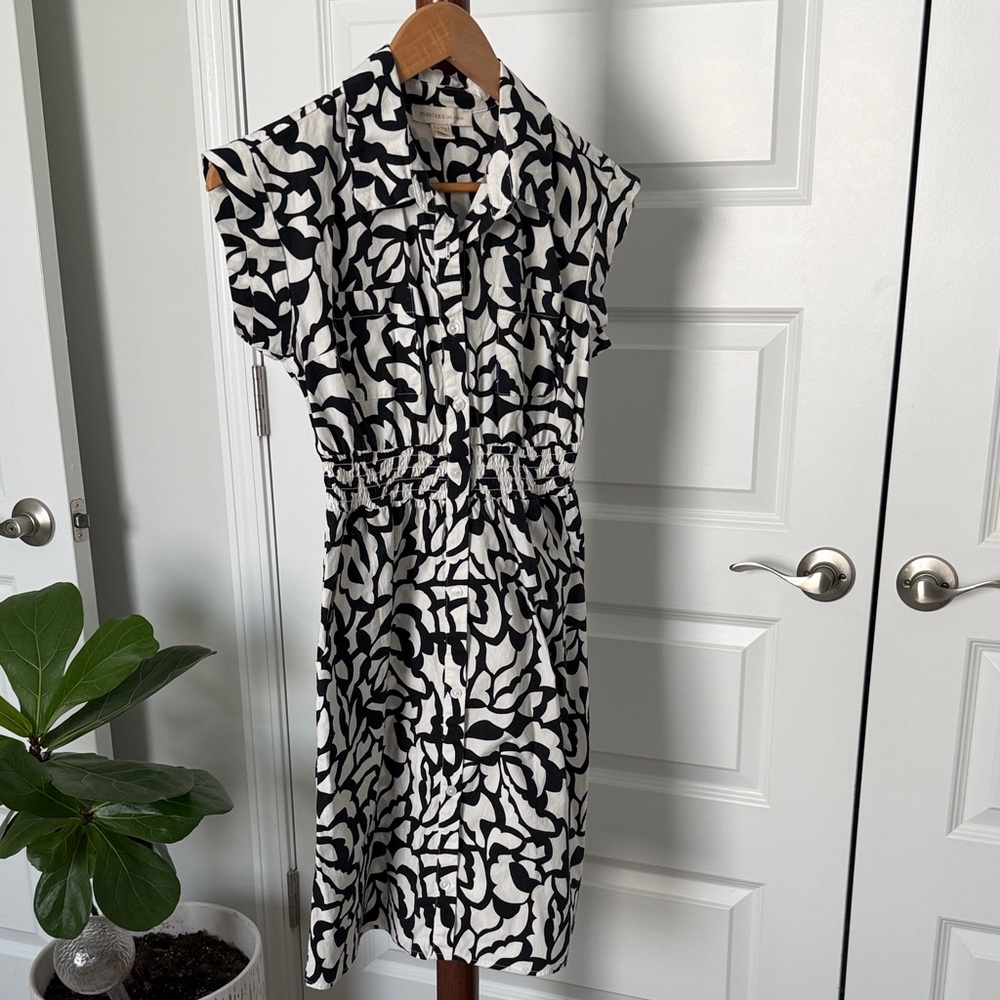 Black & White Abstract Shirt Midi Dress by Monteau Los Angeles Size Small